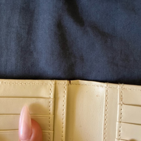 Kate Spade Sophie Camellia bi-fold wallet - Picture 4 of 4